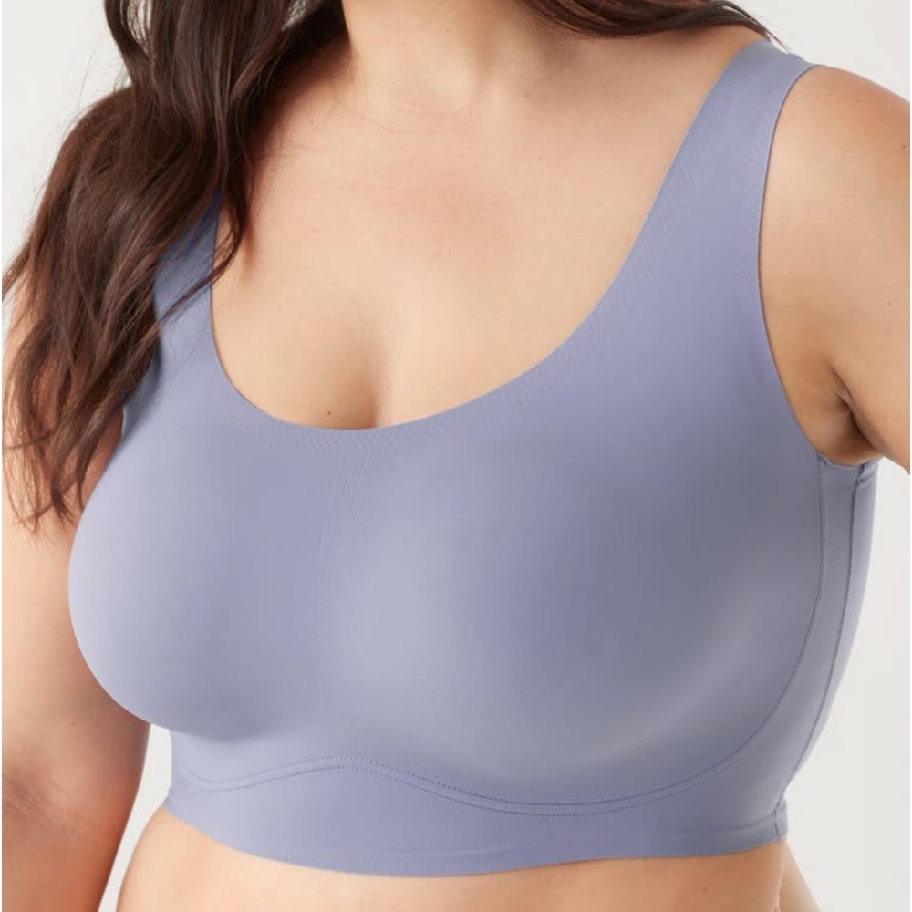 True and Co. body lift and scoop neck wireless bra NWT